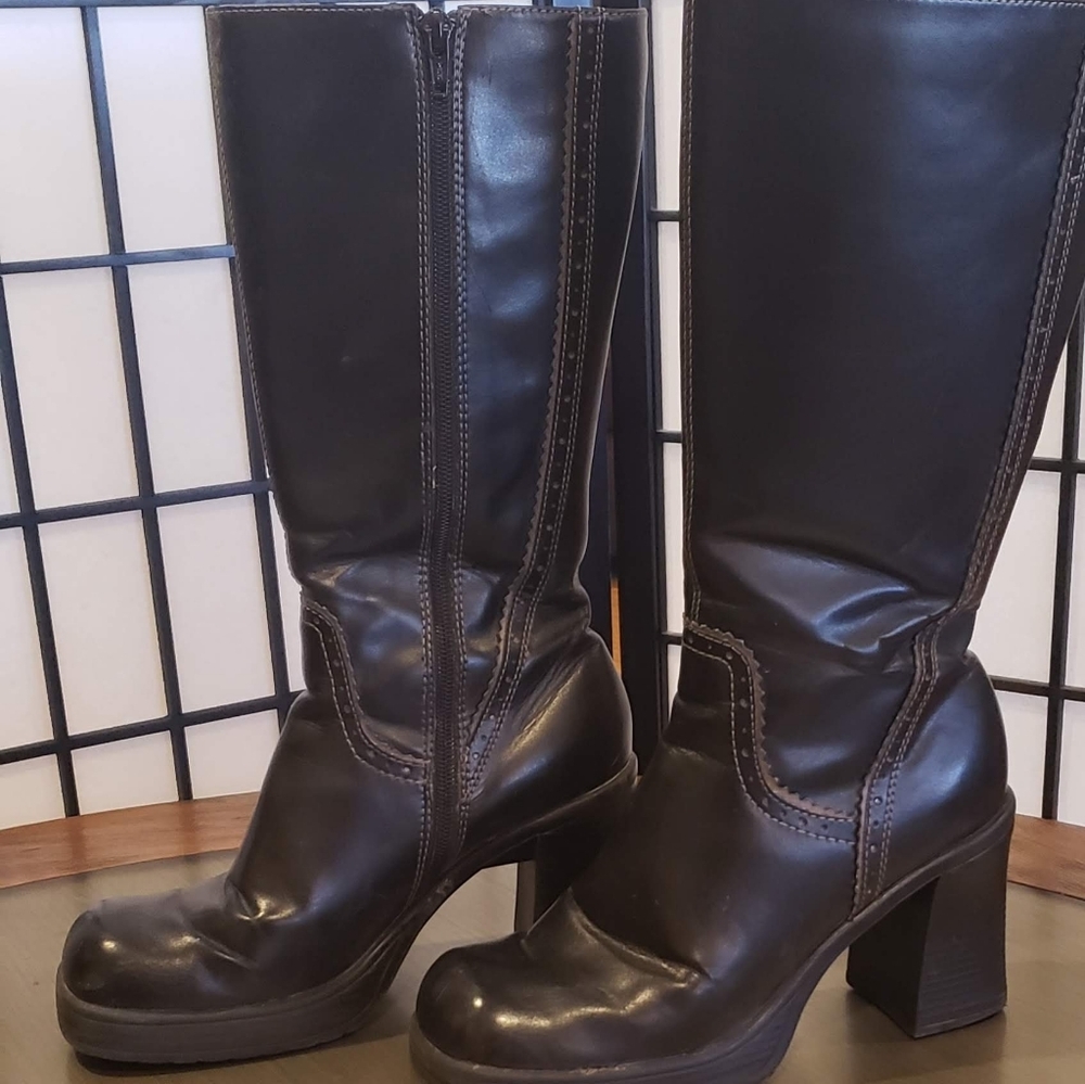 MARISSA LADIES BOOTS size 7.5